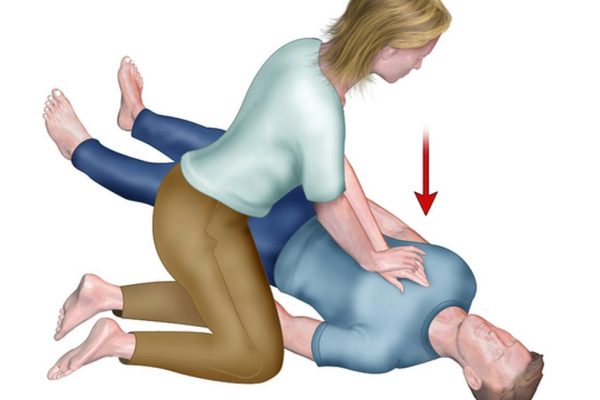 Img Cpr Adult Chest Comp 2 1 Sgdh5c0g.jpg