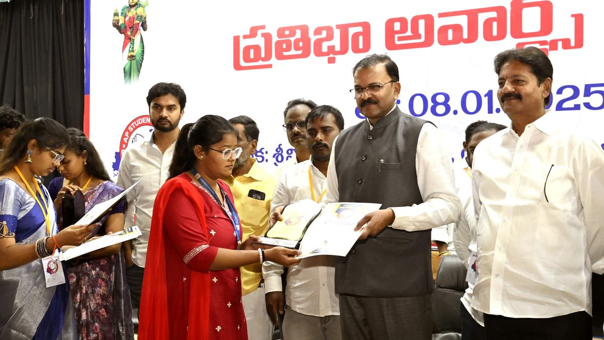 10745 8 1 2025 14 32 18 1 08012025pratibhaawardgive.jpg