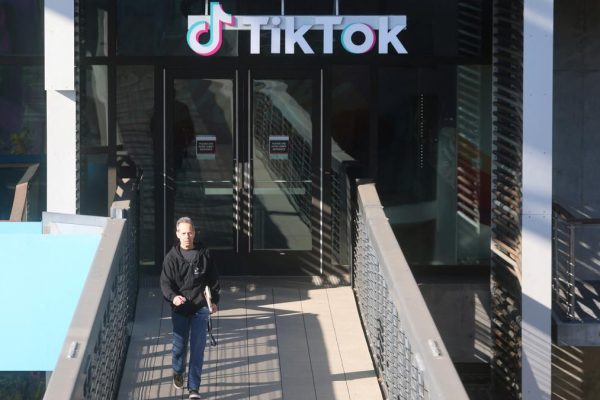 2025 01 17t183313z 2027420750 Rc2tbca72kid Rtrmadp 3 Usa Tiktok.jpg