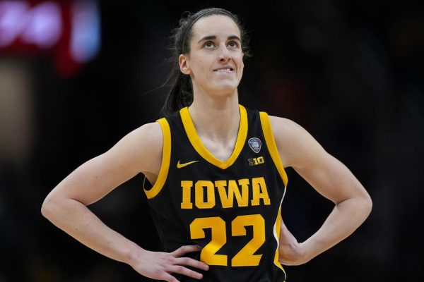 Iowa Clark Jersey Retirement 75209.jpg