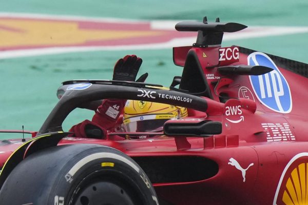 Italy F1 Ferrari Hamilton 24221.jpg