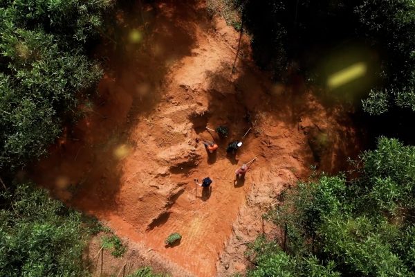 Veterans Digging 1733584397.jpg