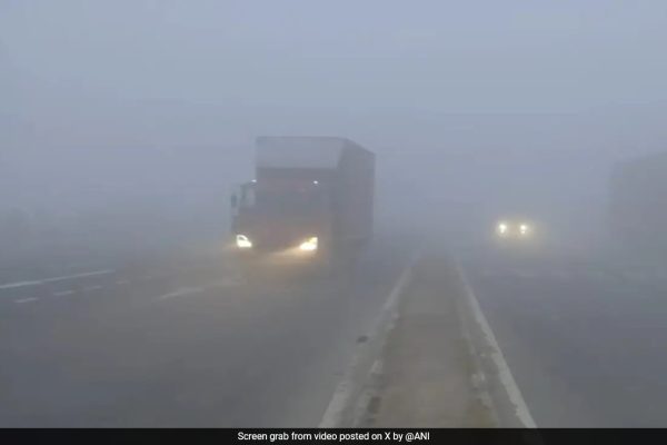 Firttl78 Delhi Fog Ani 625x300 03 January 25.jpeg