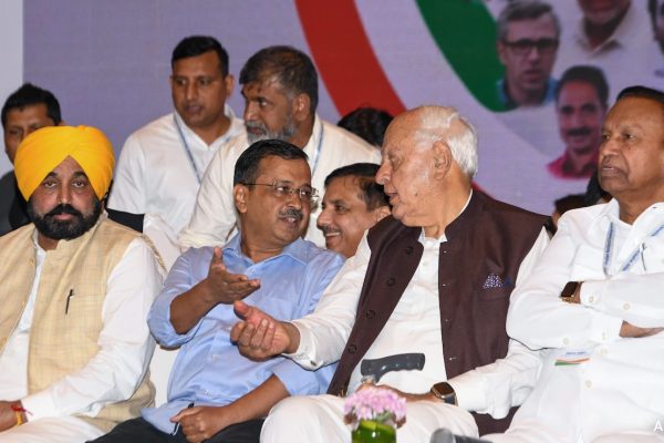 G8jf3st Farooq Abdullah Arvind Kejriwal 625x300 10 January 25.jpeg