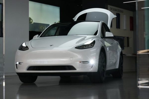 Model Y Tesla Bloomberg 1678349541487.jpg