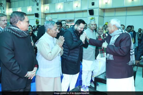 S2ohnuqg Nitish Kumar Tejashwi Yadav Twitter 625x300 03 January 25.jpeg
