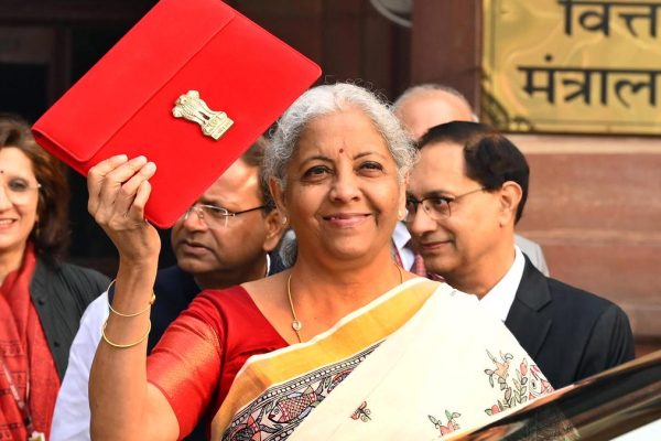 19 Nirmala Sitharaman Present Budget 01 02 Delhi.jpg