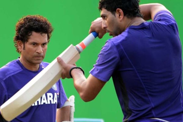 2e5c0u2 Sachin Tendulkar Yuvraj Singh Afp 625x300 07 April 19.jpg