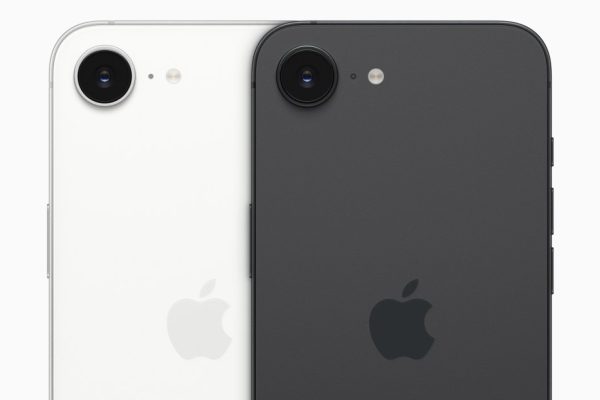 Apple Iphone 16e Color Lineup Back 250219 Crop.jpg