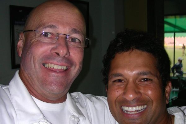 Th2120former20australian20umpire20daryl20harpers20favourite20photo20with20sachin20tendulka.jpeg