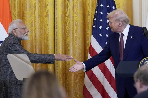 Trump Modi 29704.jpg