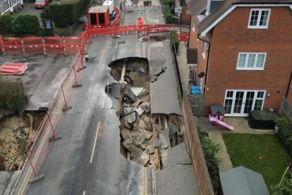 Godstone Surrey Sinkhole Uk 1739991640.jpg