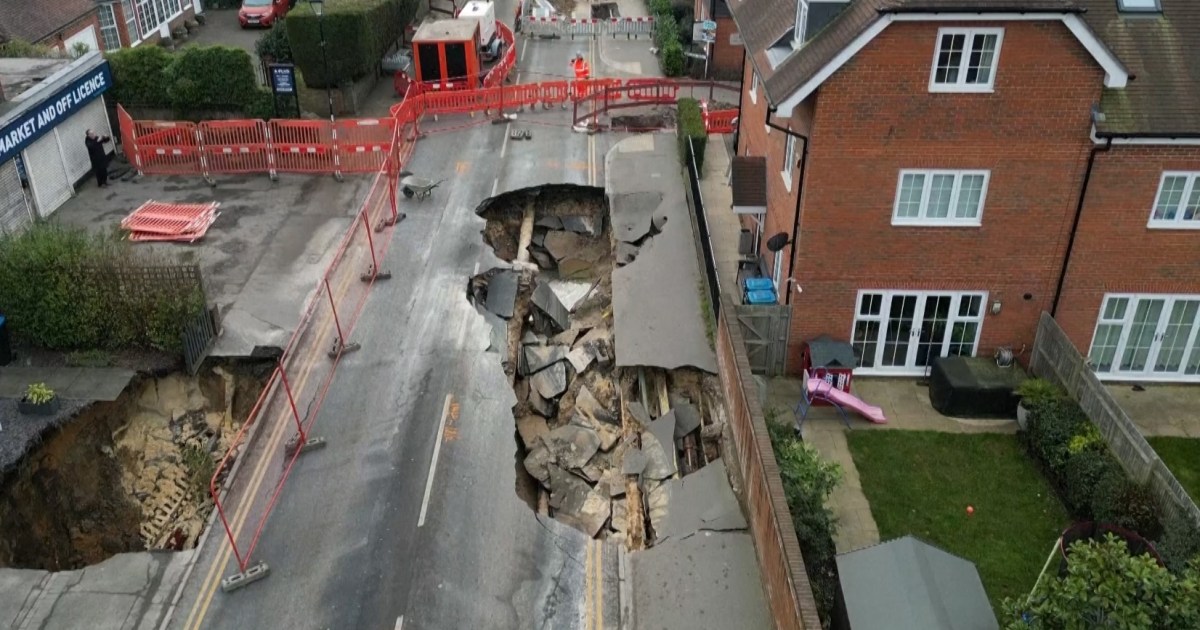 Godstone Surrey Sinkhole Uk 1739991640.jpg