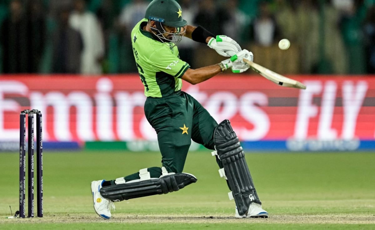 Hjop7ph Babar Azam 625x300 20 February 25.jpg