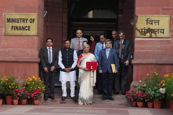 J9sdcno Nirmala Sitharaman Union Budget 2025 Live 650x400 01 February 25.jpg