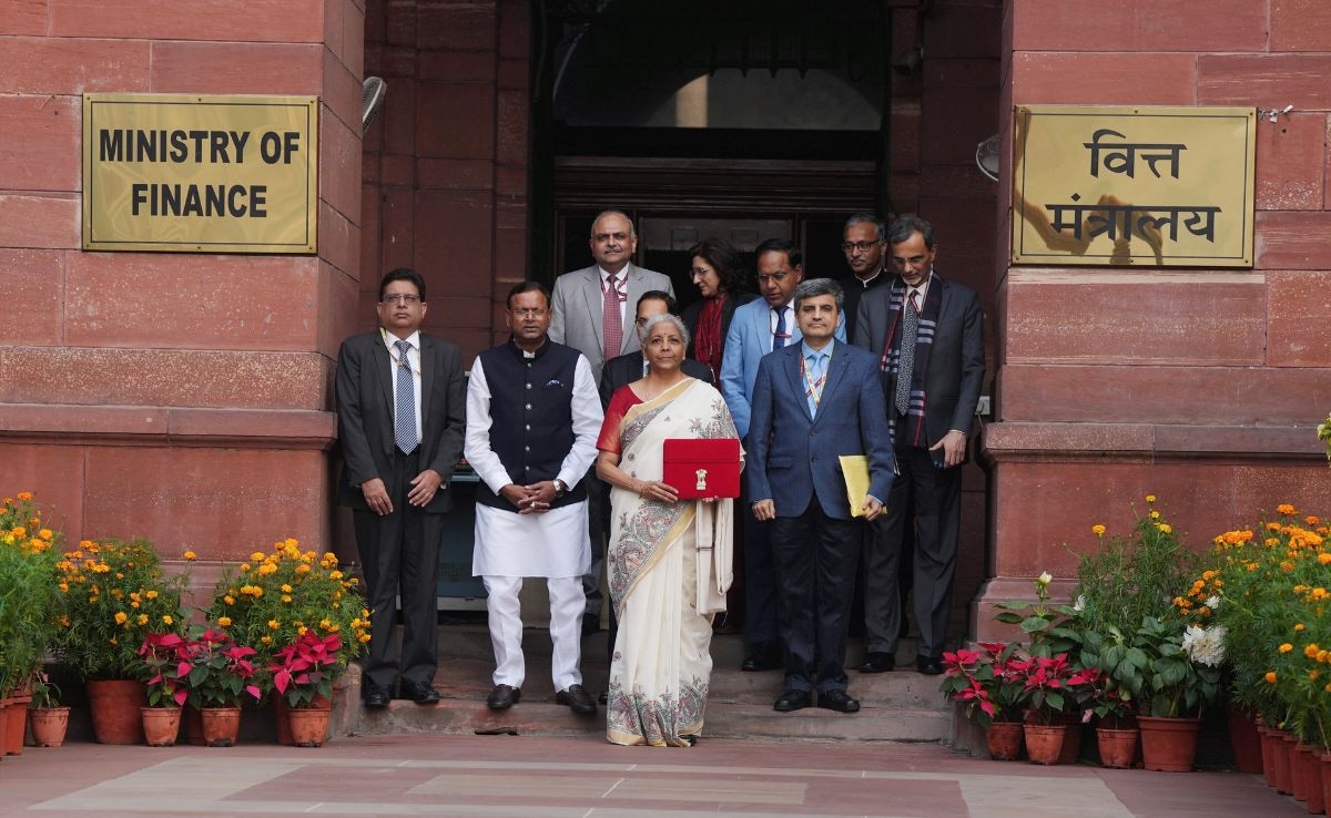 J9sdcno Nirmala Sitharaman Union Budget 2025 Live 650x400 01 February 25.jpg