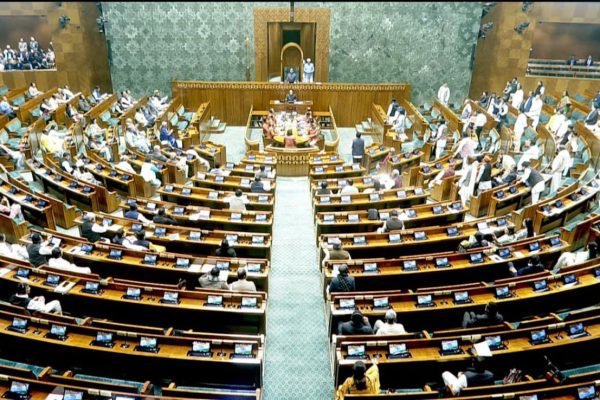 Ug8e3ah Ruckus In Parliament 625x300 03 February 25.jpg