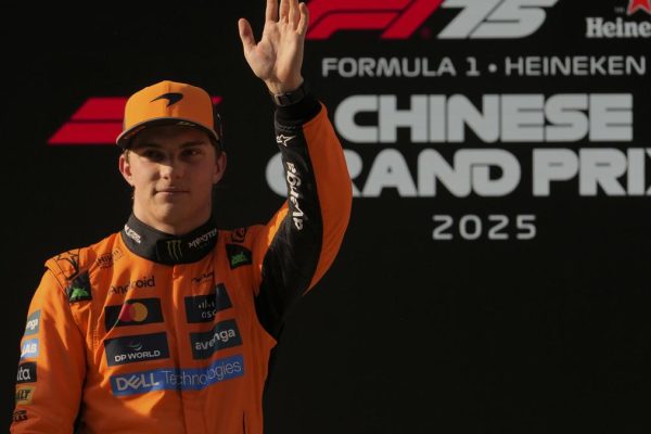 China F1 Gp Auto Racing 72819.jpg