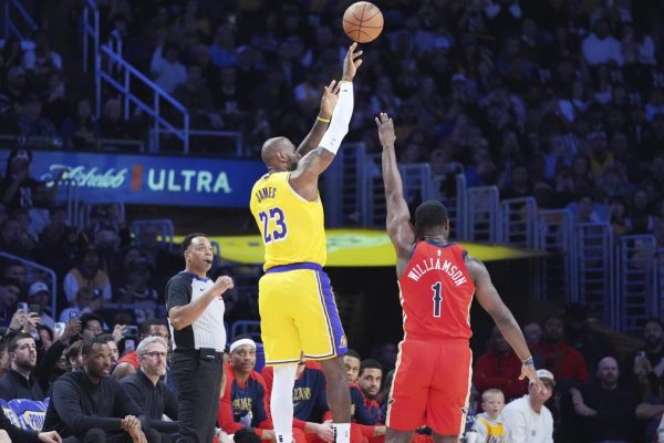 Pelicans Lakers Basketball 76215.jpg