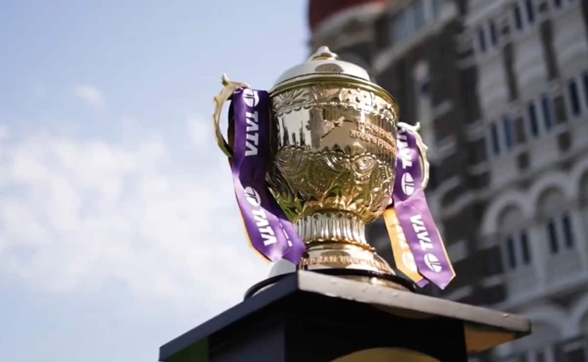 Hq8jo358 Ipl 2025 Trophy X Ipl 625x300 21 March 25.jpg