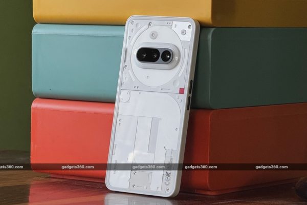Nothing Phone 3a Design Glass Back Gadgets 360 1742212169925.jpg