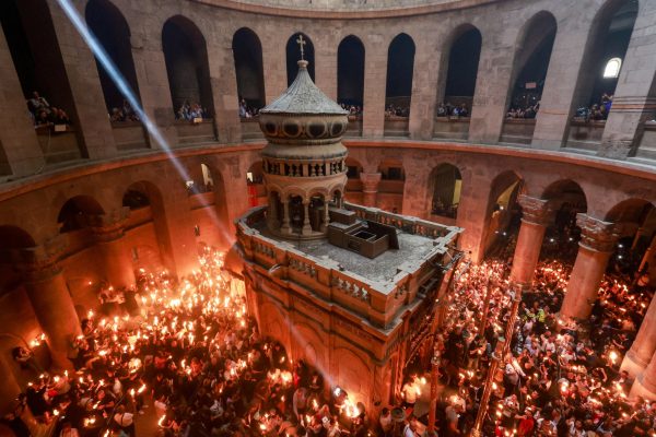 2025 04 19t194548z 1561789024 Rc2z0eao3lga Rtrmadp 3 Religion Easter Orthodox Holy Fire 1745134291.j.jpeg