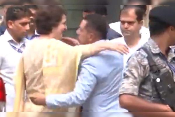 2ab2hfps Priyanka Robert Vadra 625x300 16 April 25.jpg