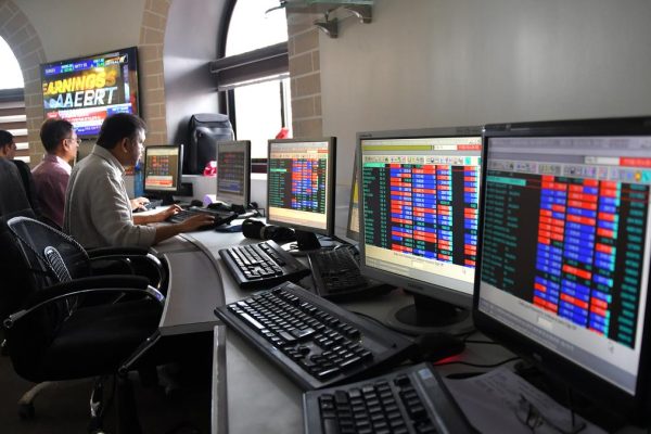 Markets recover early lost ground; trade higher on foreign fund inflows 3 bse sensex.jpg