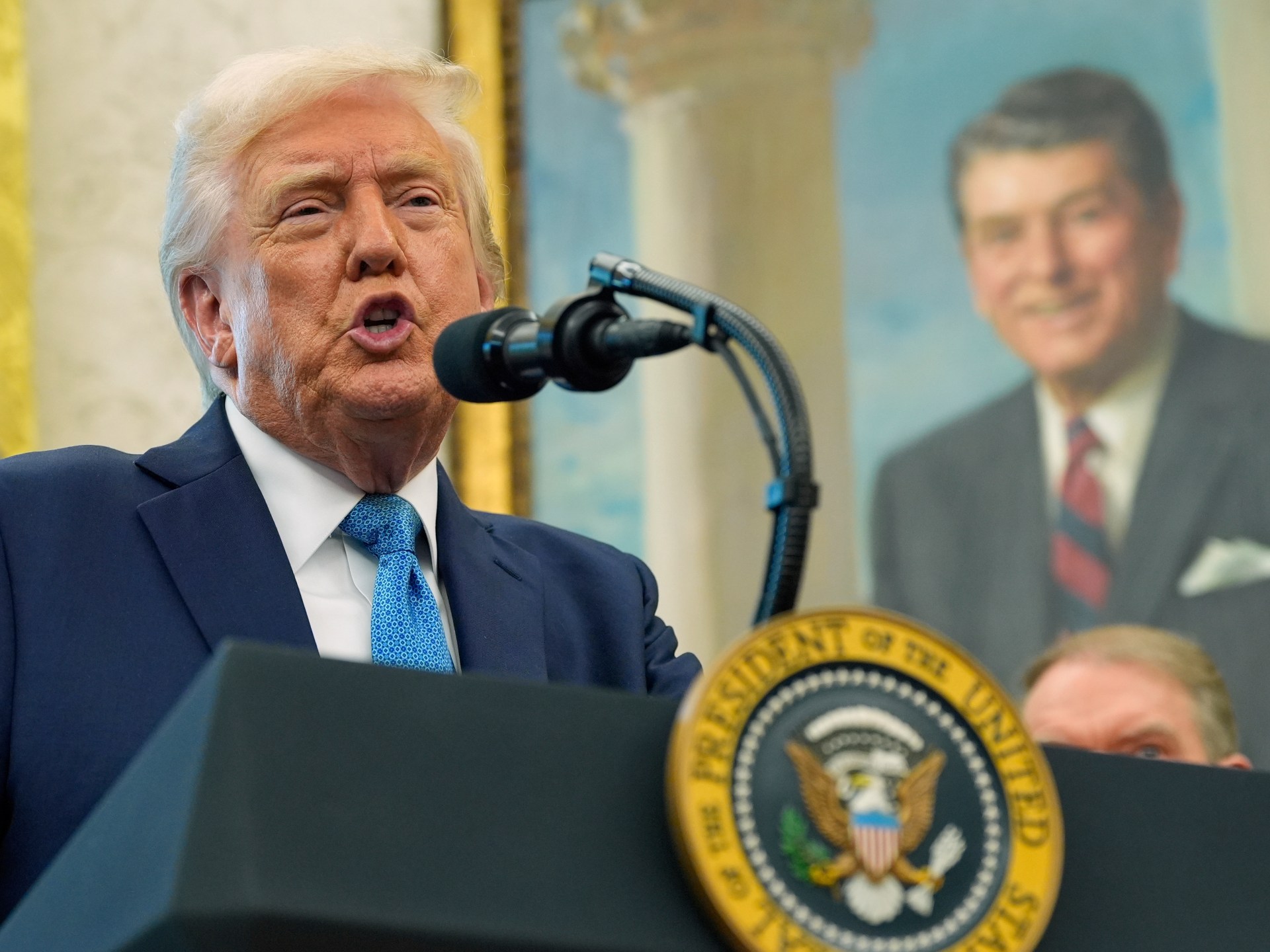 Ap25112778937469 1745368496.jpg