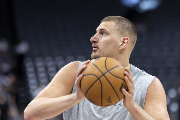 Nuggets Kings Basketball 77117.jpg