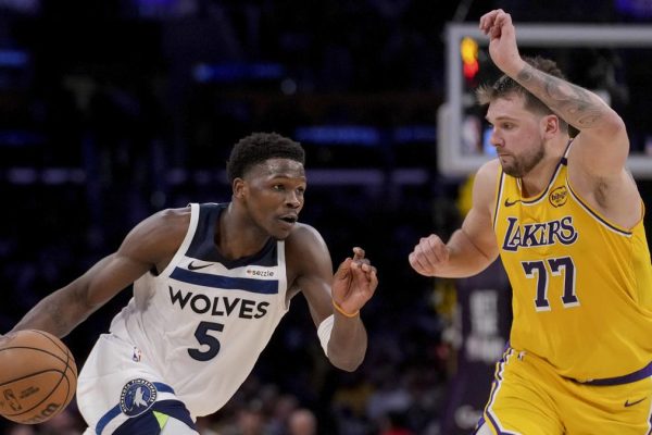 Timberwolves lakers basketball 45299.jpg