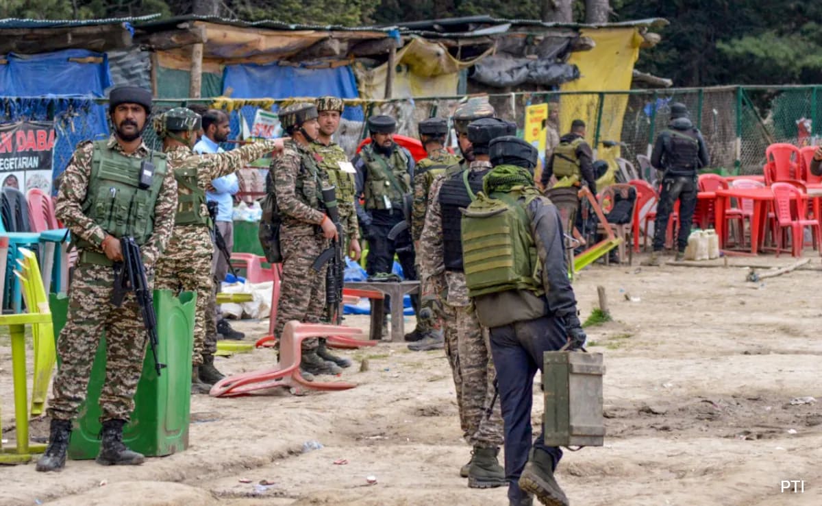 H55i5ecg indian army pti anantnag 625x300 26 april 25.jpeg