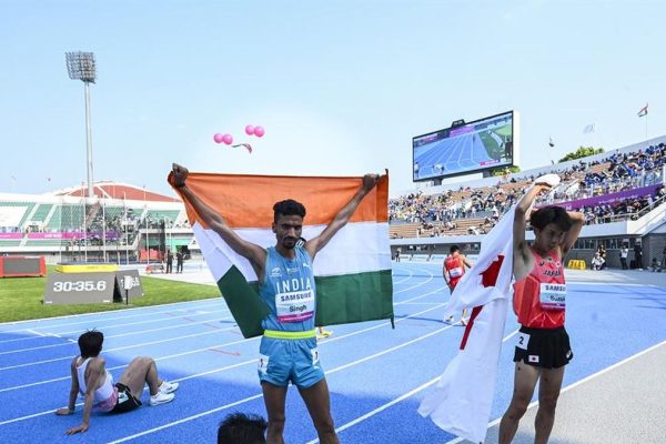 7. 10000m men final ek2 6853.jpg