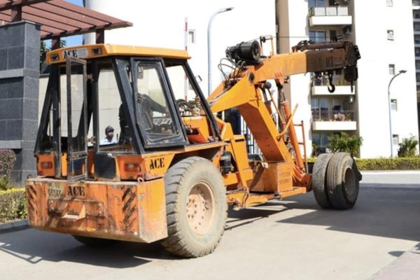 83dvg1fk jcb generic excavator generic 625x300 26 april 22.jpg