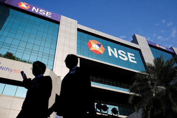 Markets surge in early trade on sustained foreign fund inflows Img file photo people w 2 1 kjdtrrnk.jpg