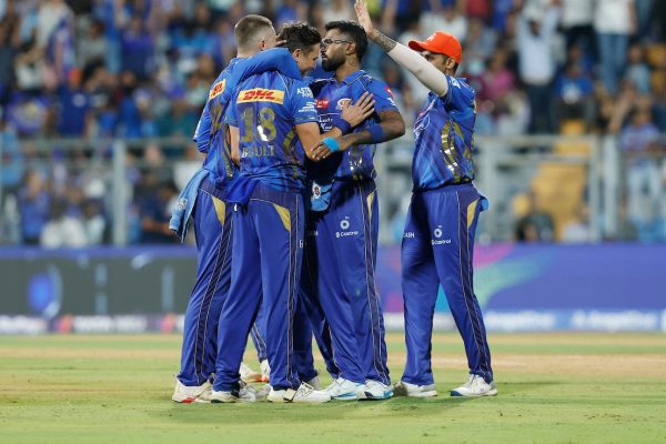 Aebj6a2 mumbai indians bcci 625x300 15 may 25.jpg