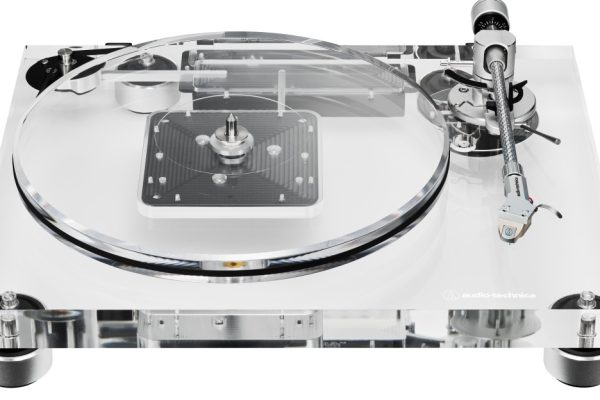 Audiotechnica turntable1.jpg