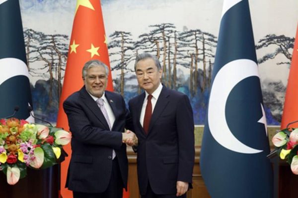 Ook9c6a8 wang yi 625x300 27 april 25.jpg