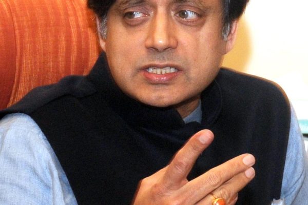09 shahshi tharoor pc 01 01 10 del.jpg