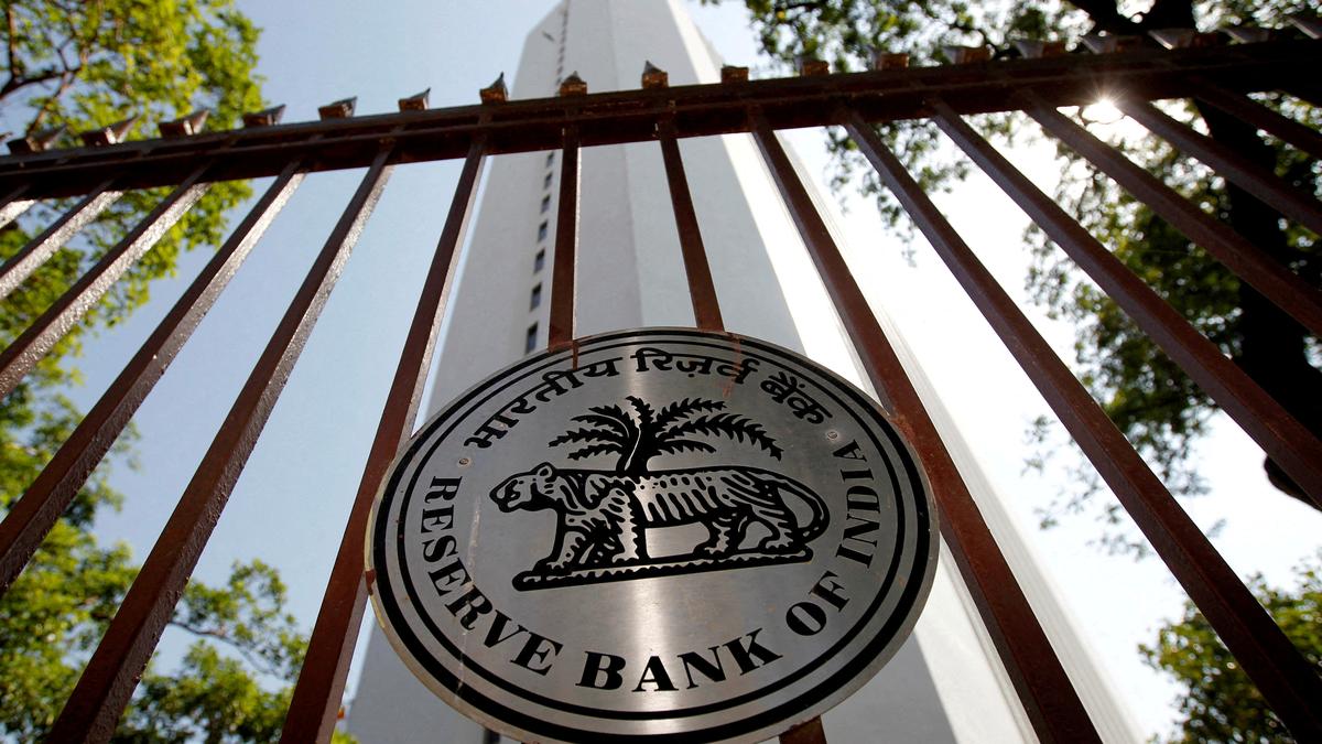2025 06 25t111056z 1690662852 rc2m9fa48hdt rtrmadp 3 india cenbank report.jpg