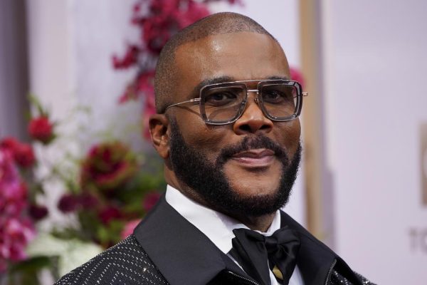 Tyler Perry sued by actor on ‘The Oval’ for sexual assault and harassment Ent sexual misconduct tyler perry 87338.jpg