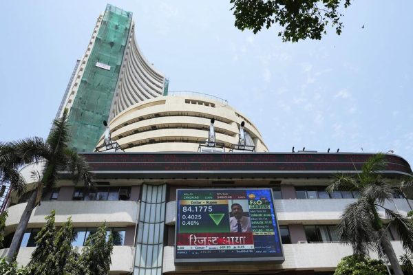1753333028 india economy 71324.jpg