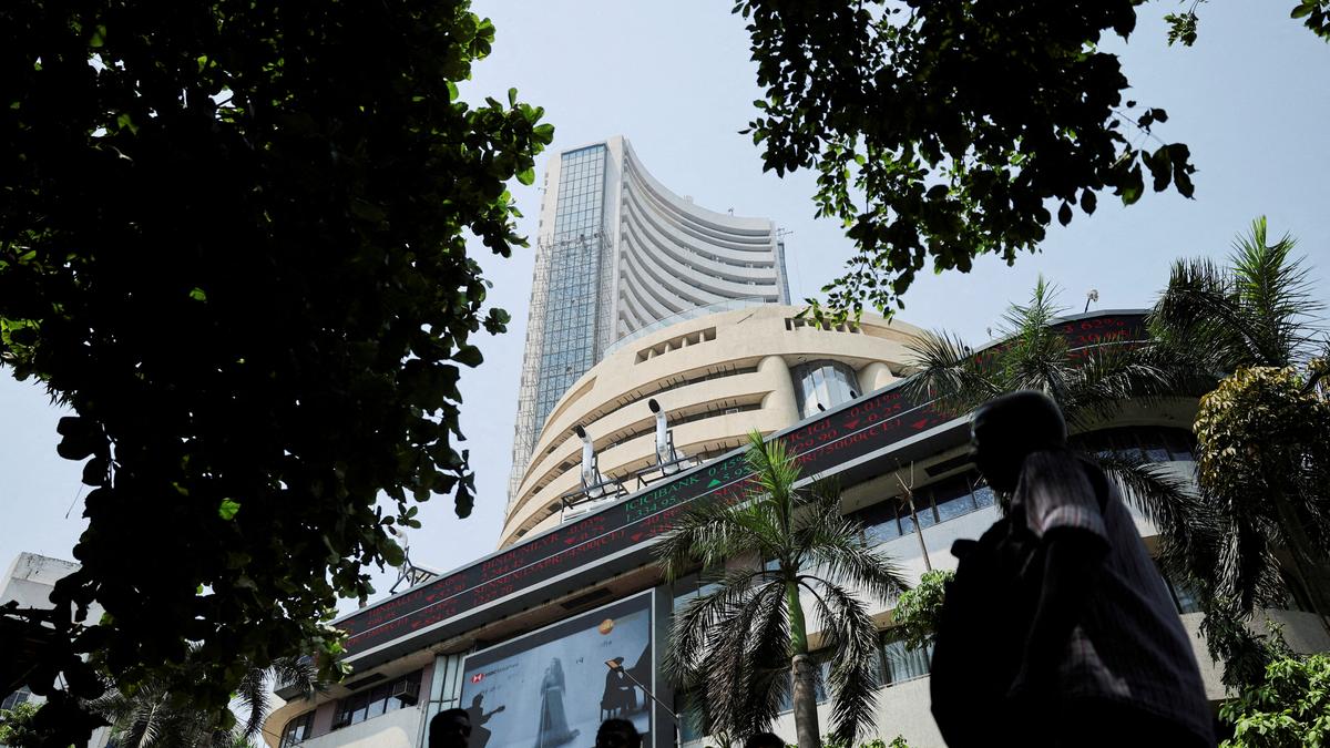 1753677729 2025 07 04t063922z 1738931305 rc2usdazdy5t rtrmadp 3 india brokers stocks jane street.jpg