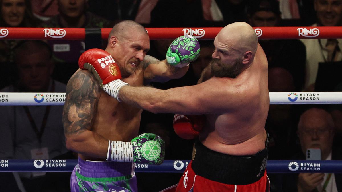 2024 12 22t000257z 173396592 up1ekcm004wwp rtrmadp 3 boxing heavyweight usyk fury.jpg