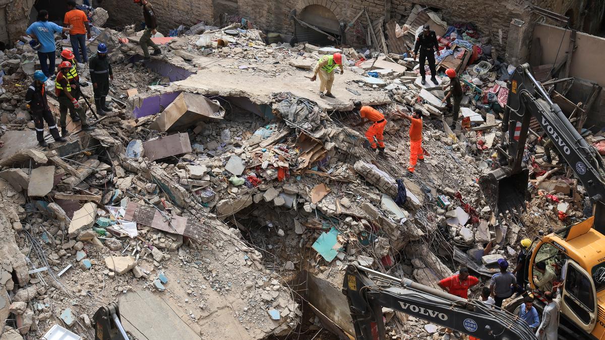 2025 07 04t123808z 1286849032 rc2mffaqyprq rtrmadp 3 pakistan collapse.jpg