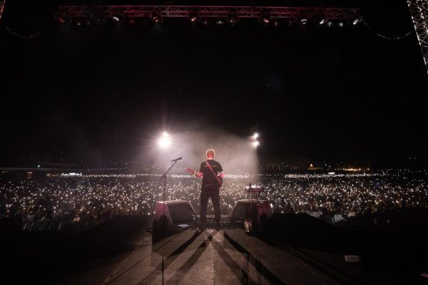 Credits mark20surridge ed20sheeran 20 c3b7c39720india20tour20202520produced20and20promo.jpeg