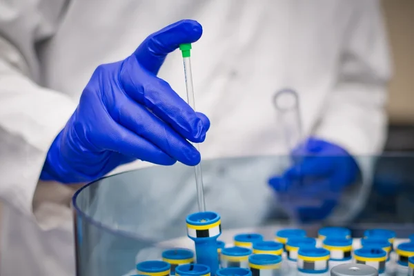 Bloombergquint2f2024 072fc8518418 b95b 4ca4 9d18 0d9775f7cc8b2ftechnician20using20a20pipette2.webp