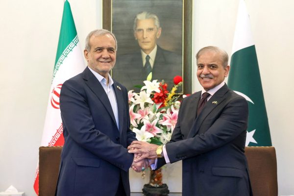 2025 08 03t083219z 427205860 rc2kzfaup1xy rtrmadp 3 pakistan iran 1754233390.jpg