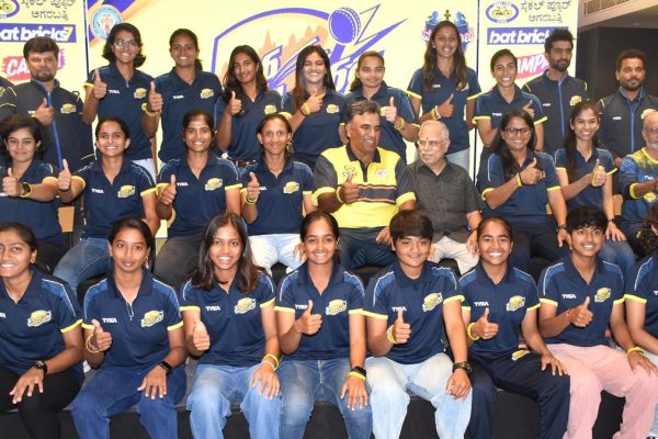 2303 2 8 2025 17 43 40 2 womenscricketteam.jpg