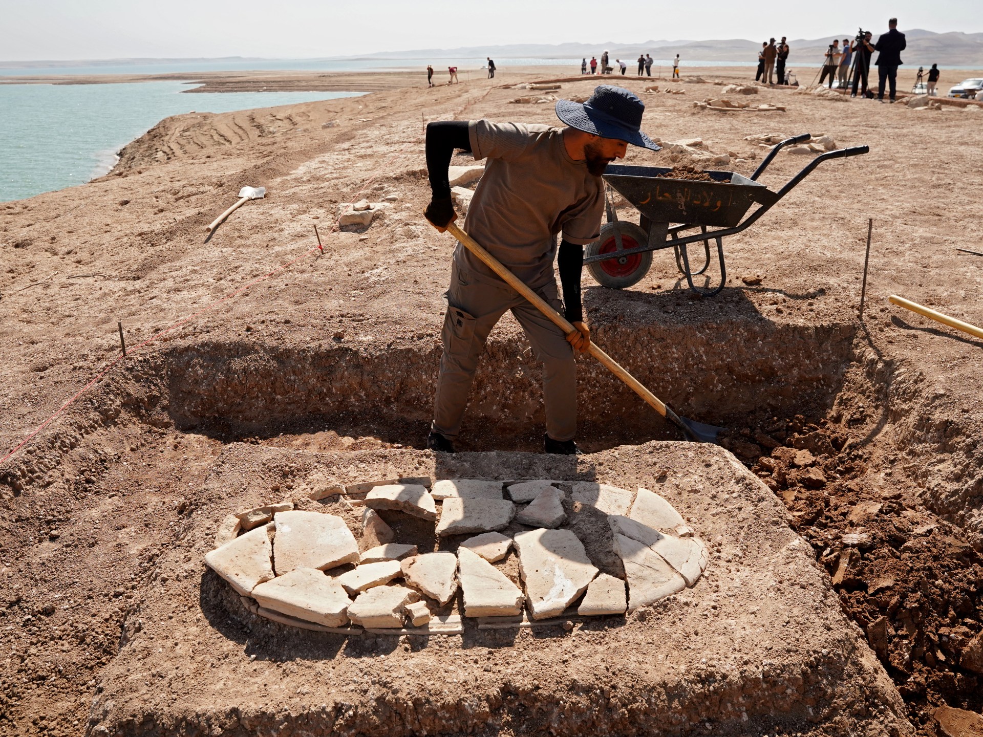 Afp 20250830 72wc7g7 v1 highres iraqclimatedroughtarchaeology 1756622114.jpg